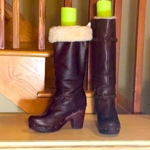 UGG Leather sheepskin lined boots